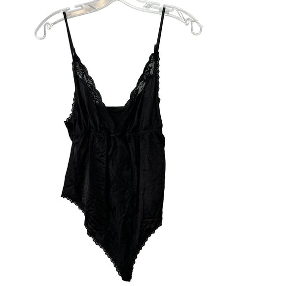 Vintage Bari Teddy Lingerie Black size M Lace Trim V Neck Nylon Snaps USA - Picture 1 of 5